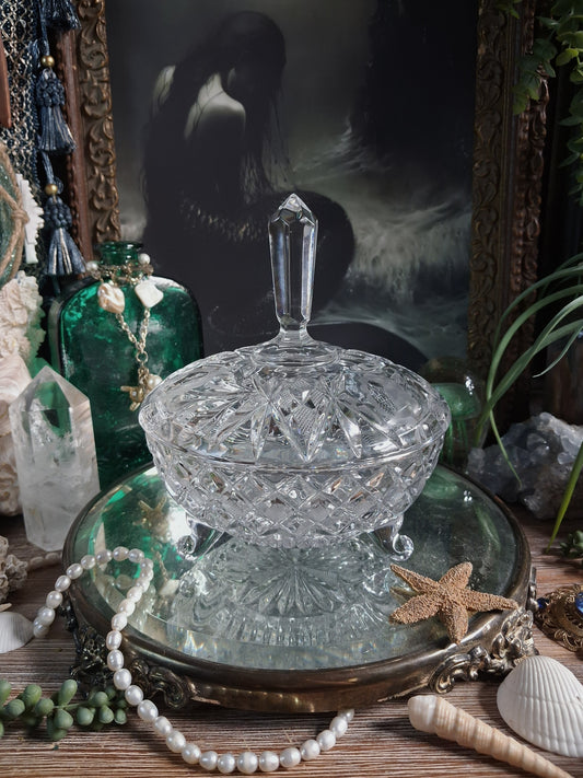 Vintage Crystal Finial Covered Dish / Footed Offering Vessel