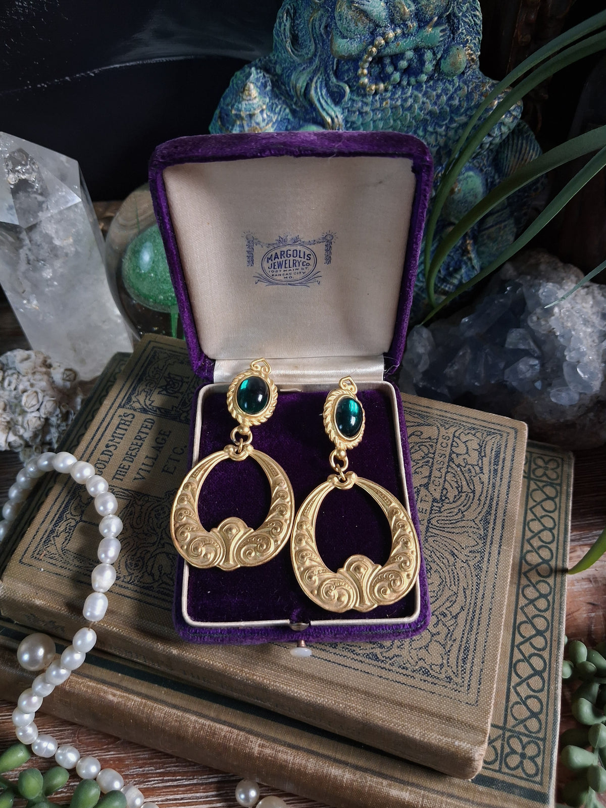Vintage Emerald Green Cabochon Earrings