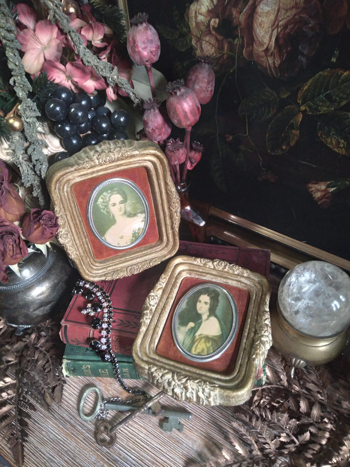 Vintage Baroque Lady Portrait Wall Plaques — Pair
